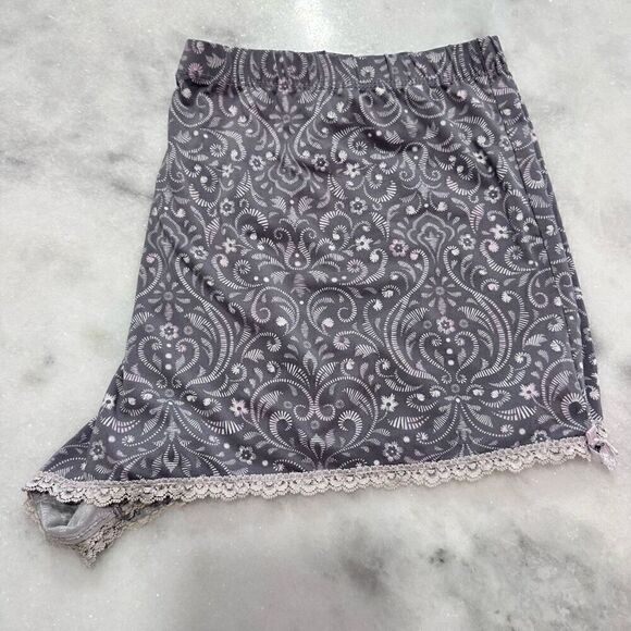 Laura Ashley Womens Pajama Shorties Lace Hem Paisley Gray XL - Picture 2 of 3